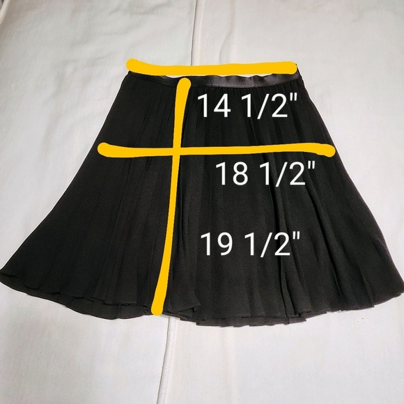 Express Black Pleated Flare Skater Mini Skirt Medium - Picture 7 of 7